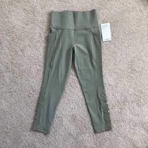 Athleta Leggings with pockets - size small